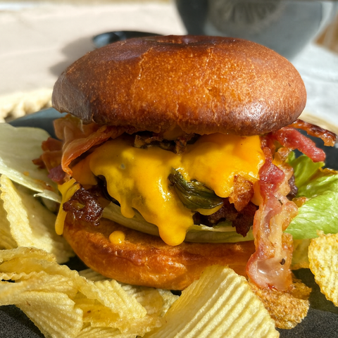 Deluxe Cheese Burger