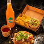Menü: Birria Tacos (3 Stück), Tortilla Chips & Guacamole, Churros & Jarritos Mandarin